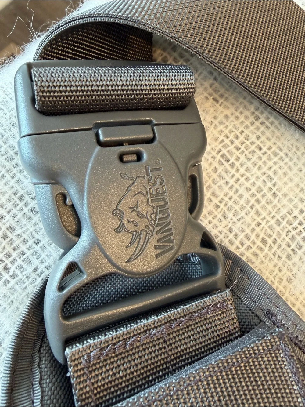Vanquest Mobius gray 2.0 Sling/ Messenger / Tactical Bag- EUC